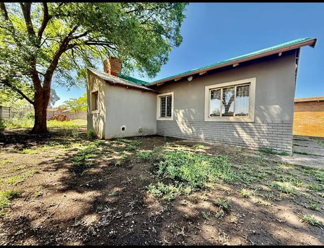 5 BEDROOM HOUSE FOR SALE IN VANDERBIJLPARK CW 6